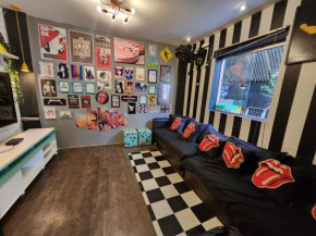 Vila Rock Hostel - próximo Allianz Parque, Vila Madalena, Av Paulista, Hospital das Clínicas INCOR FMUSP